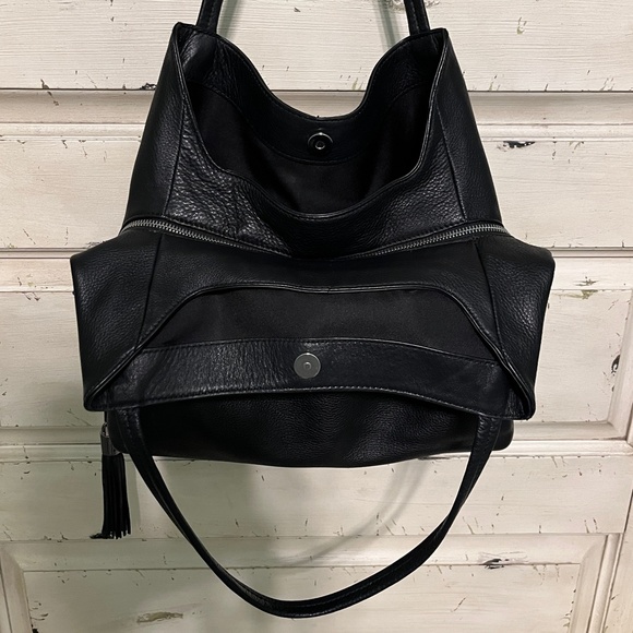 Vince Camuto Large Pebbled Leather Multi Compartment Black Tote Bag Size OS - Picture 12 of 13